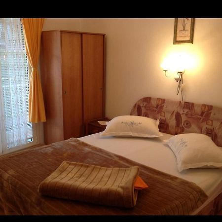 Apartments Villa Antony 2 Дрвеник Экстерьер фото